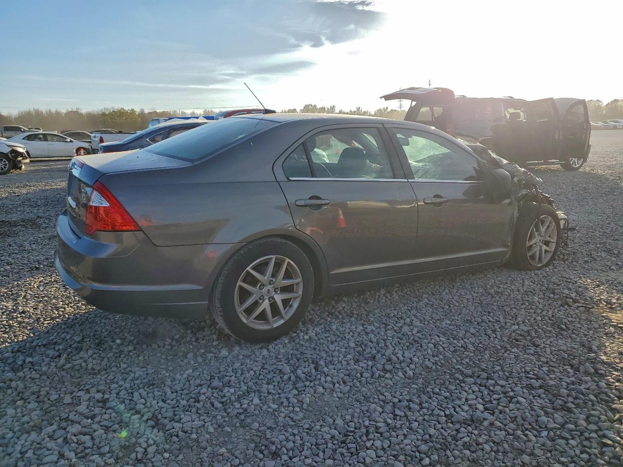 2011 FORD FUSION SEL photo 3