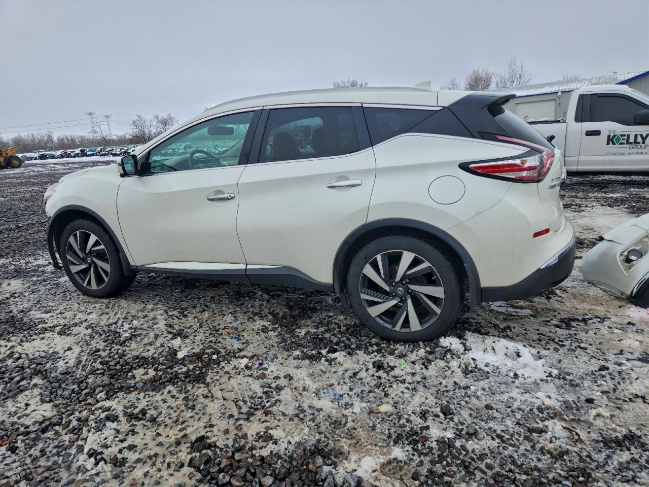 2017 NISSAN MURANO S photo 2