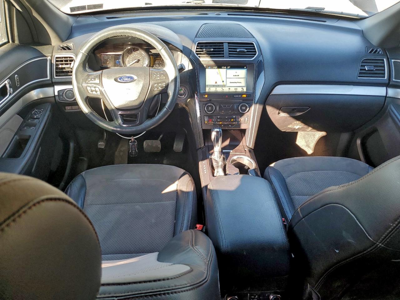 2017 FORD EXPLORER XLT photo 8