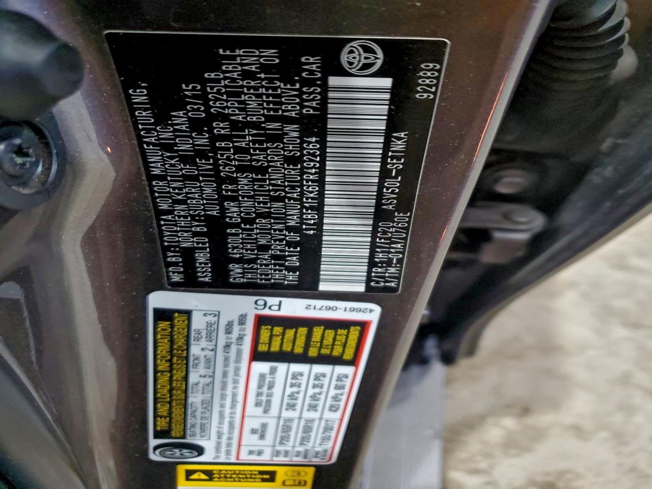 2015 TOYOTA CAMRY LE photo 12