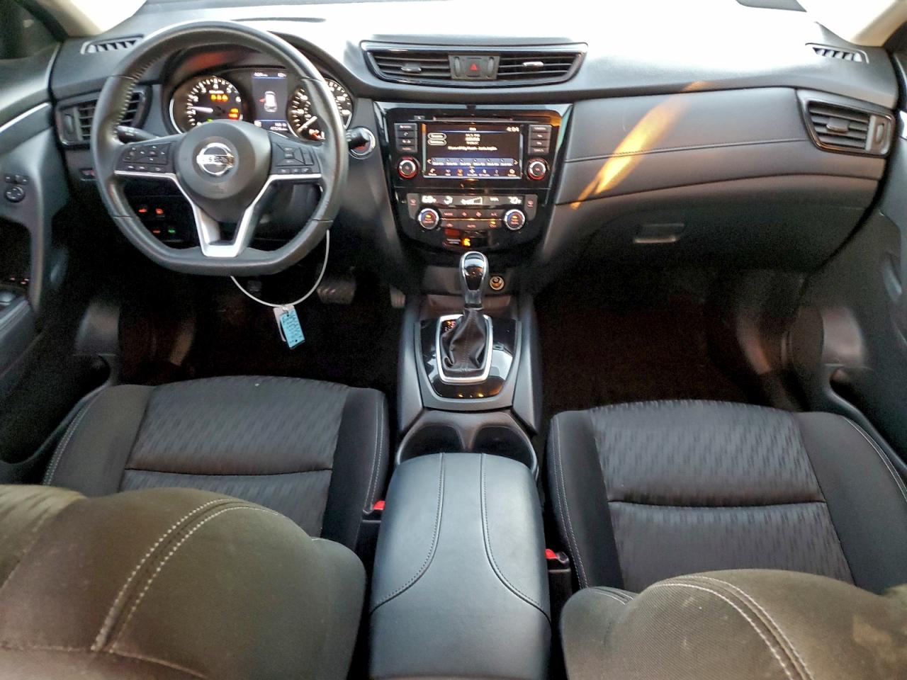 2018 NISSAN ROGUE S photo 8