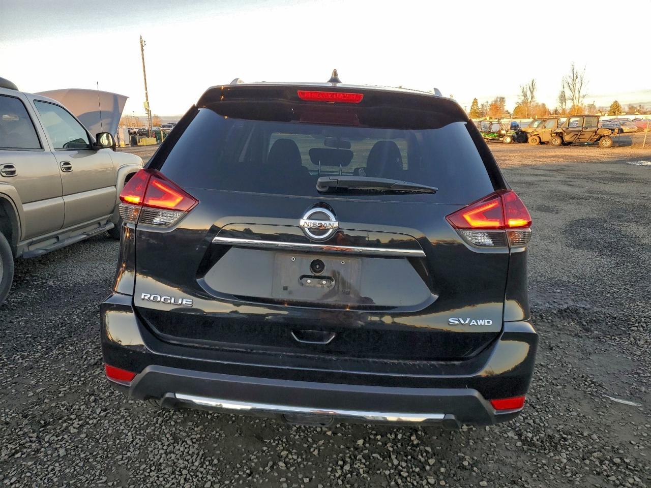 2018 NISSAN ROGUE S photo 6