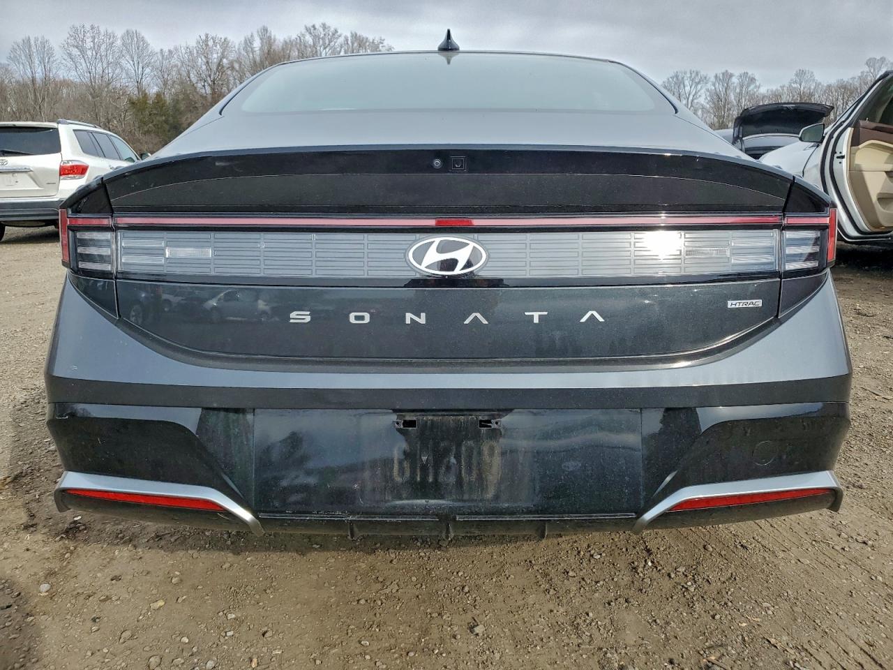 2024 HYUNDAI SONATA SEL photo 6