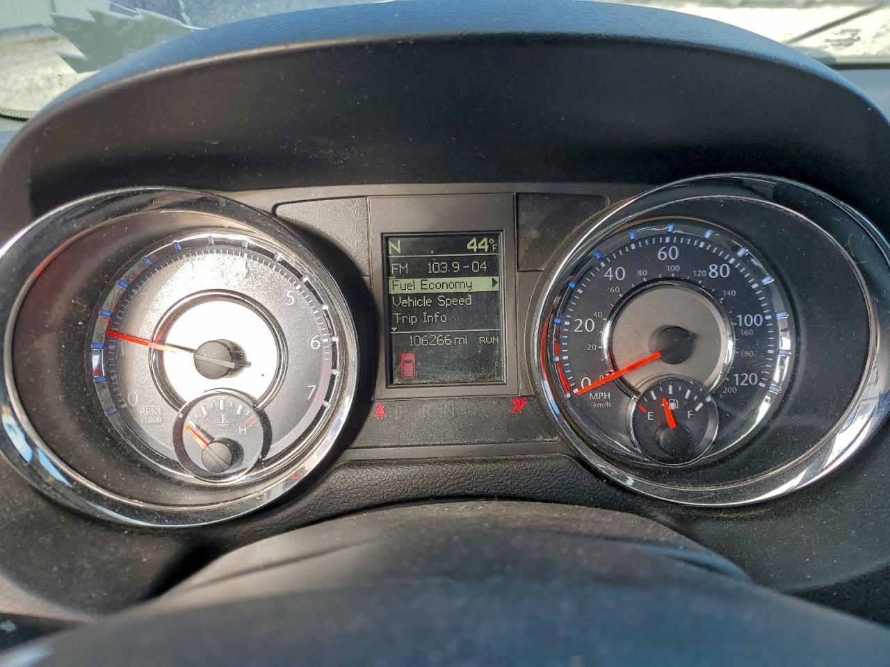 2015 CHRYSLER TOWN & COUNTRY TOURING photo 9