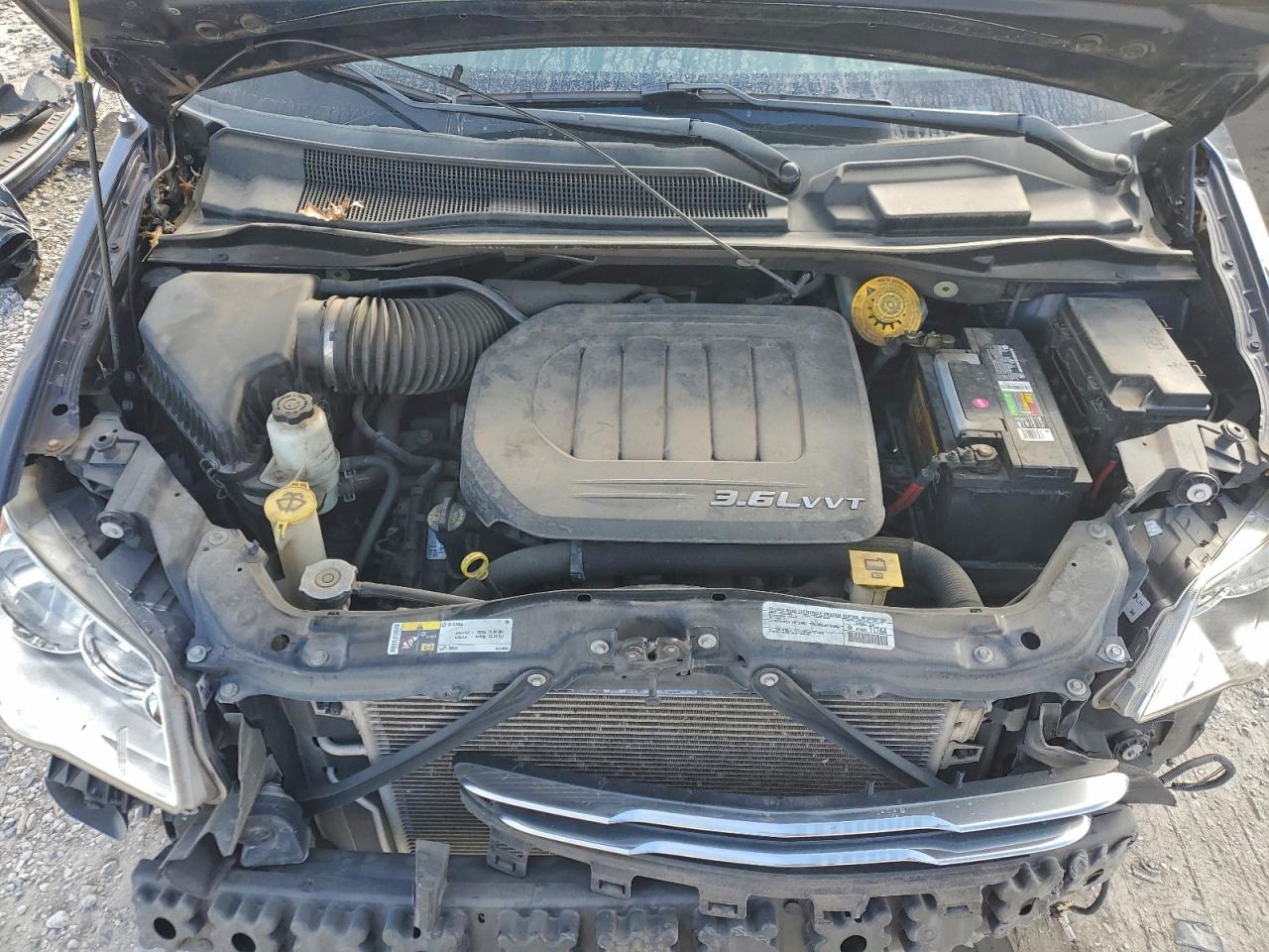 2015 CHRYSLER TOWN & COUNTRY TOURING photo 12