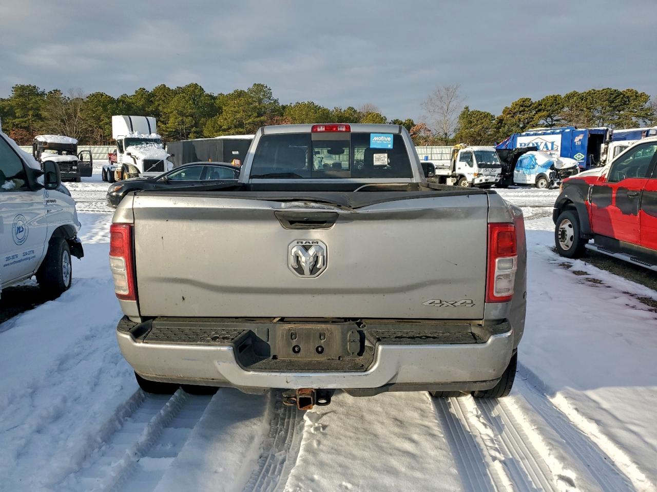2022 RAM 3500 TRADESMAN photo 6