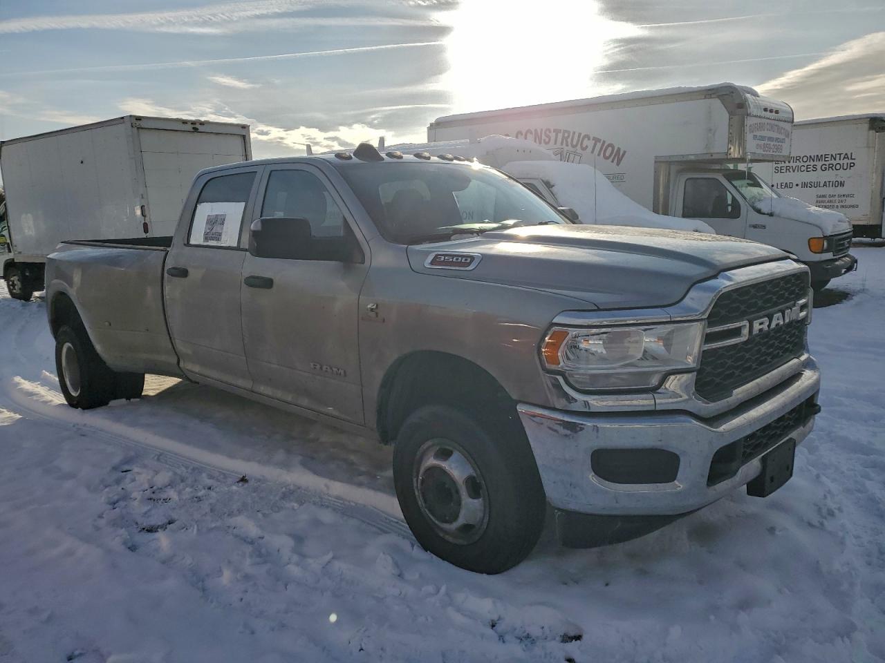 2022 RAM 3500 TRADESMAN photo 4