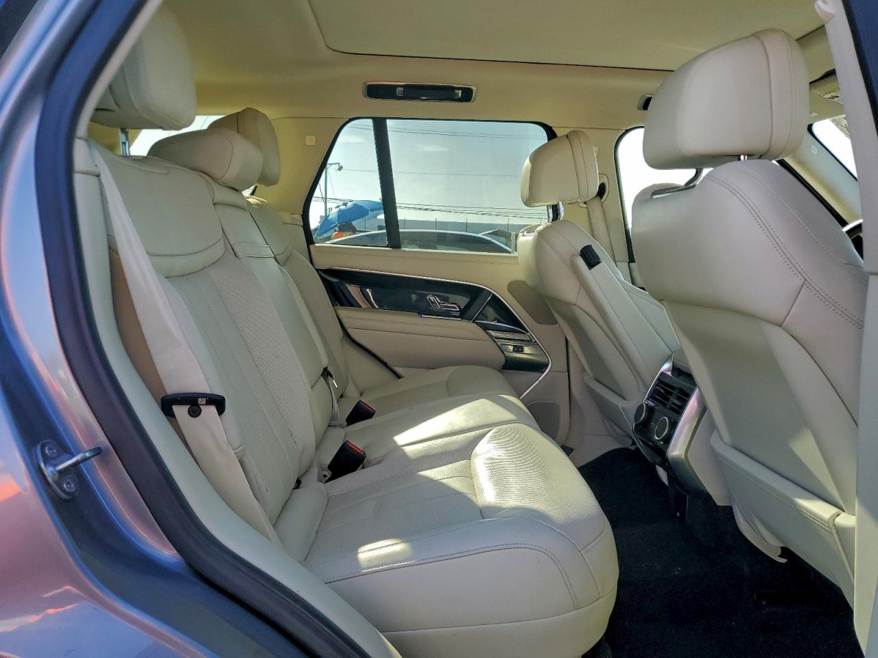 2023 LAND ROVER RANGE ROVER SE photo 11