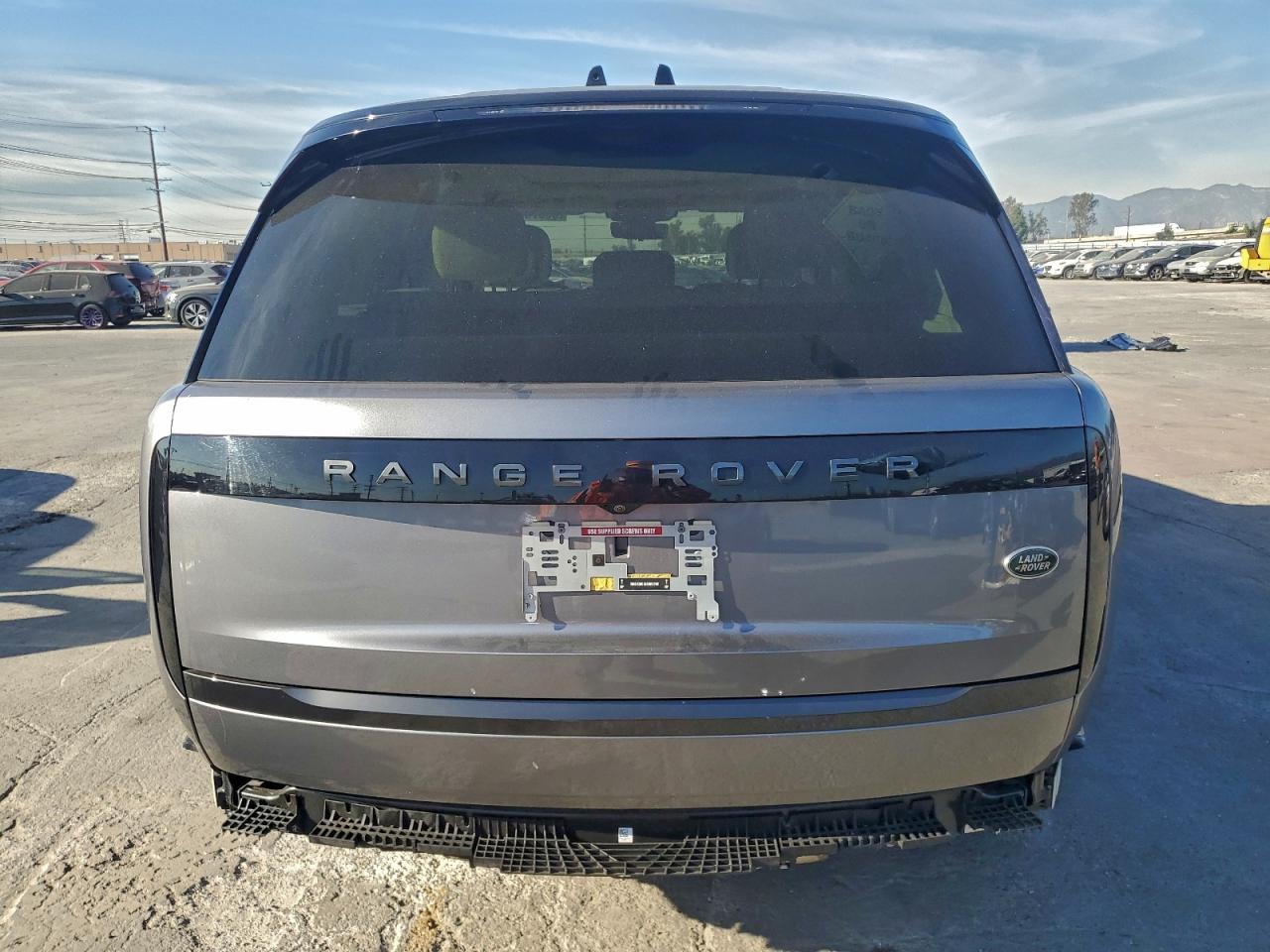 2023 LAND ROVER RANGE ROVER SE photo 6