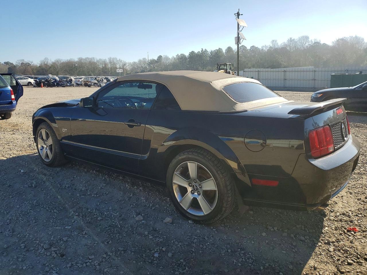 2006 FORD MUSTANG GT photo 2