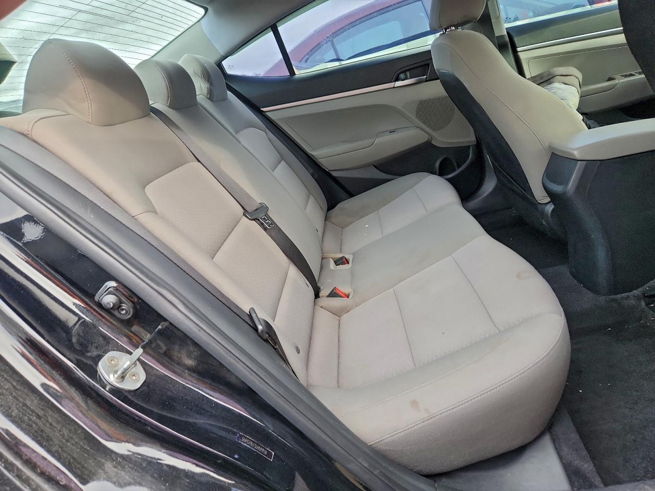 2020 HYUNDAI ELANTRA SE photo 10