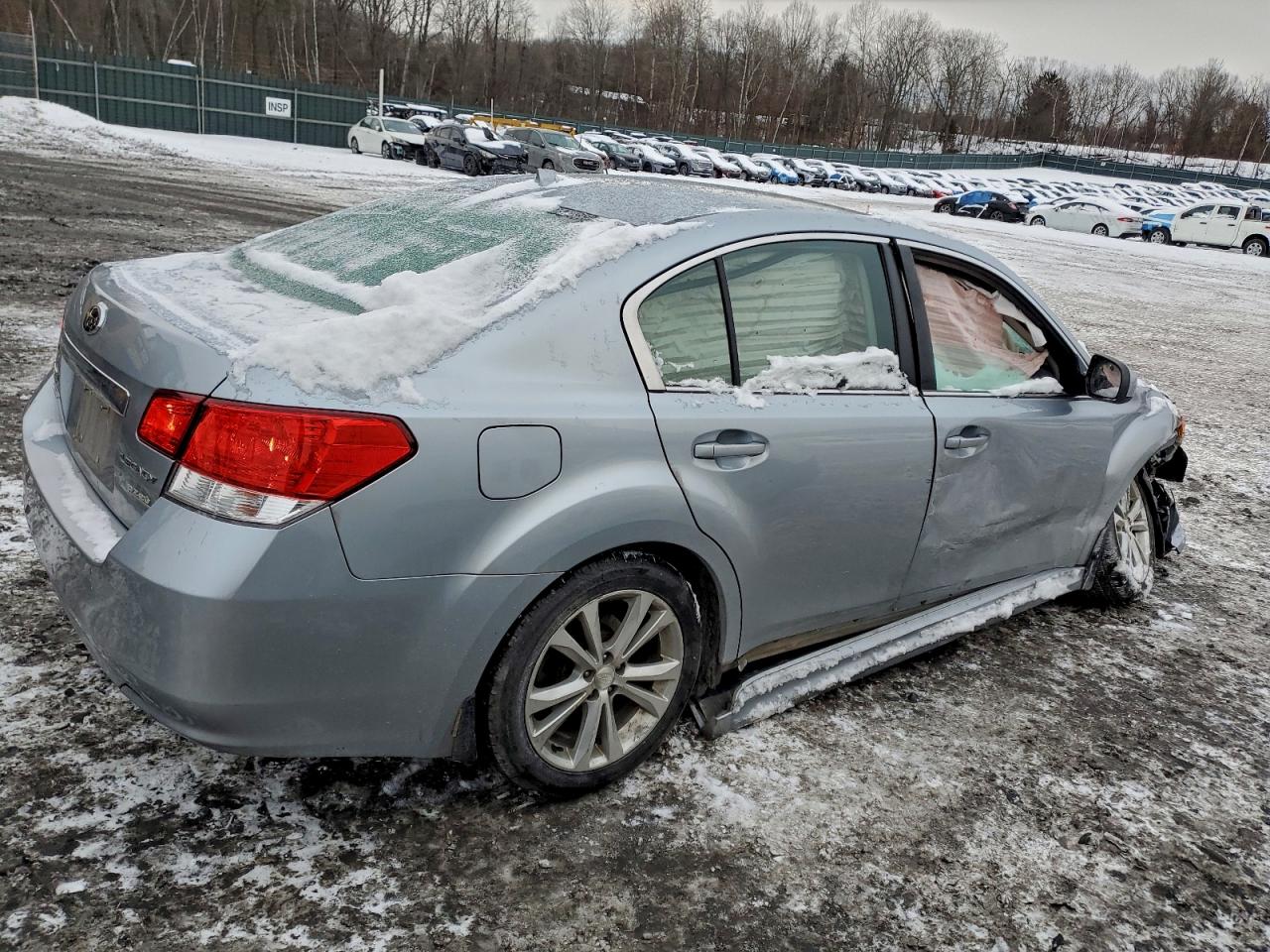 2013 SUBARU LEGACY 2.5I LIMITED photo 3
