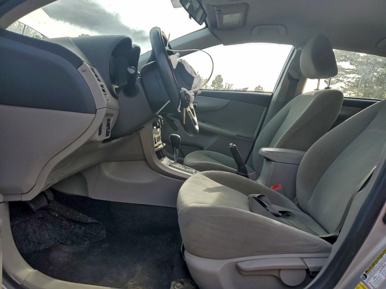 2012 TOYOTA COROLLA BASE photo 7