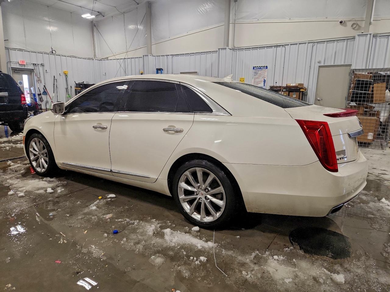 2013 CADILLAC XTS PREMIUM COLLECTION photo 2