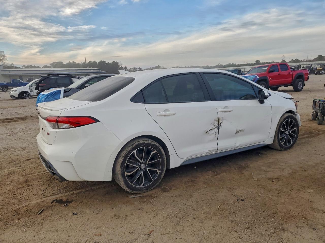2021 TOYOTA COROLLA SE photo 3