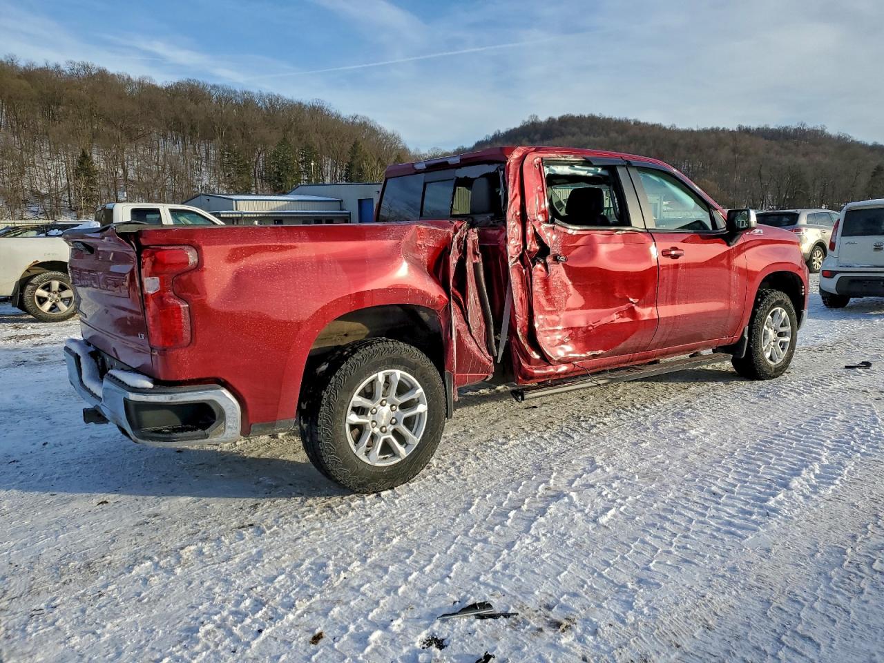 2023 CHEVROLET SILVERADO K1500 LT photo 3