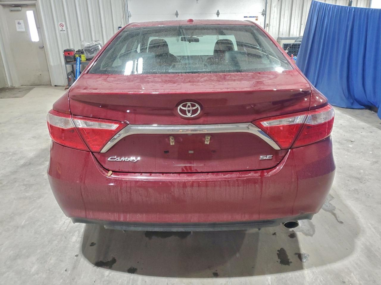 2017 TOYOTA CAMRY SE photo 6