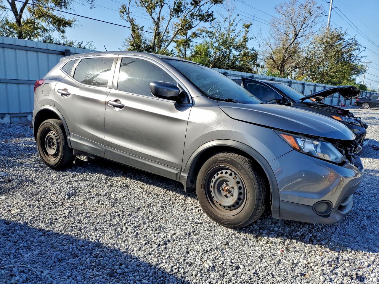 2019 NISSAN ROGUE SPORT S photo 4