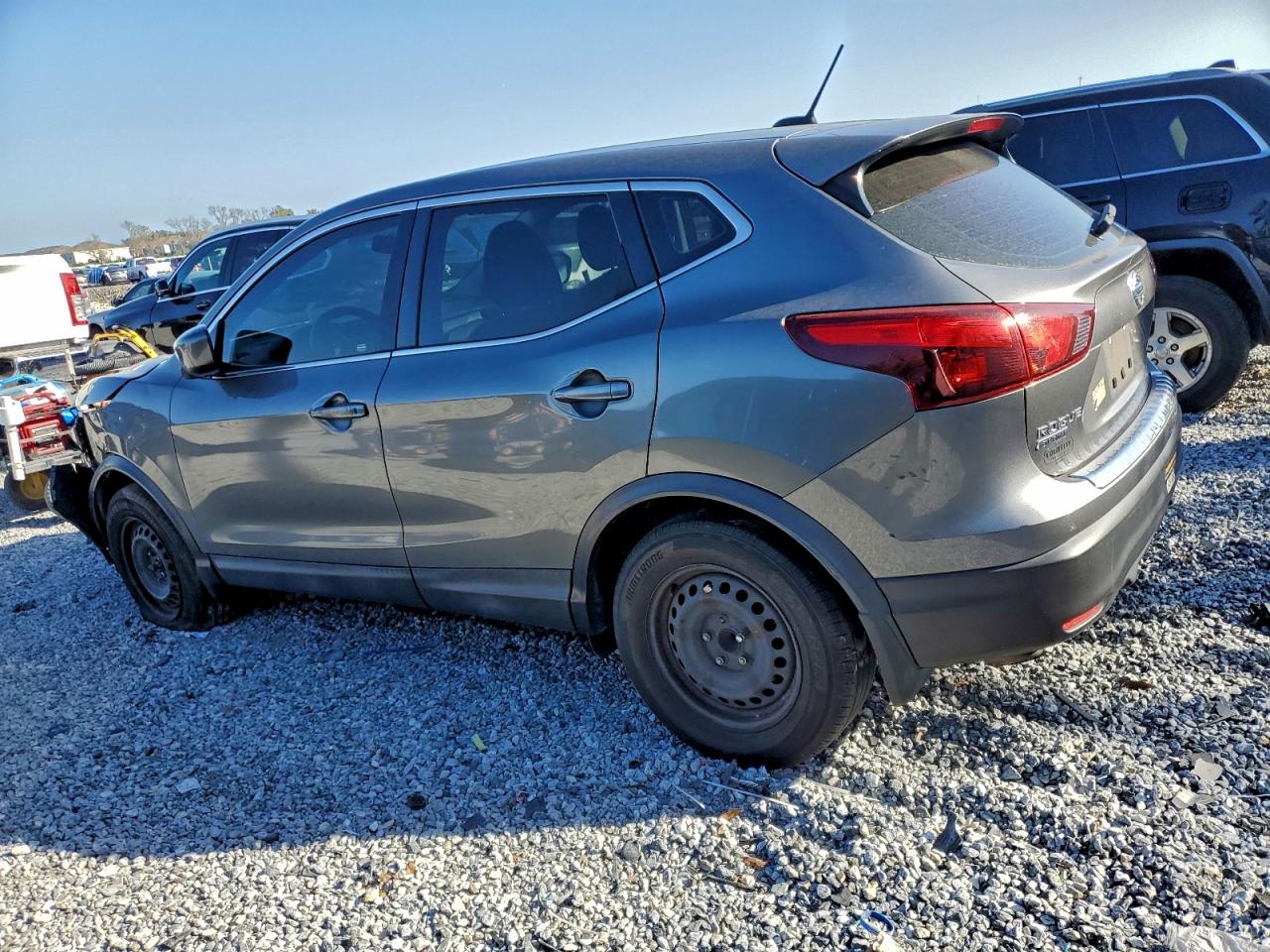 2019 NISSAN ROGUE SPORT S photo 2