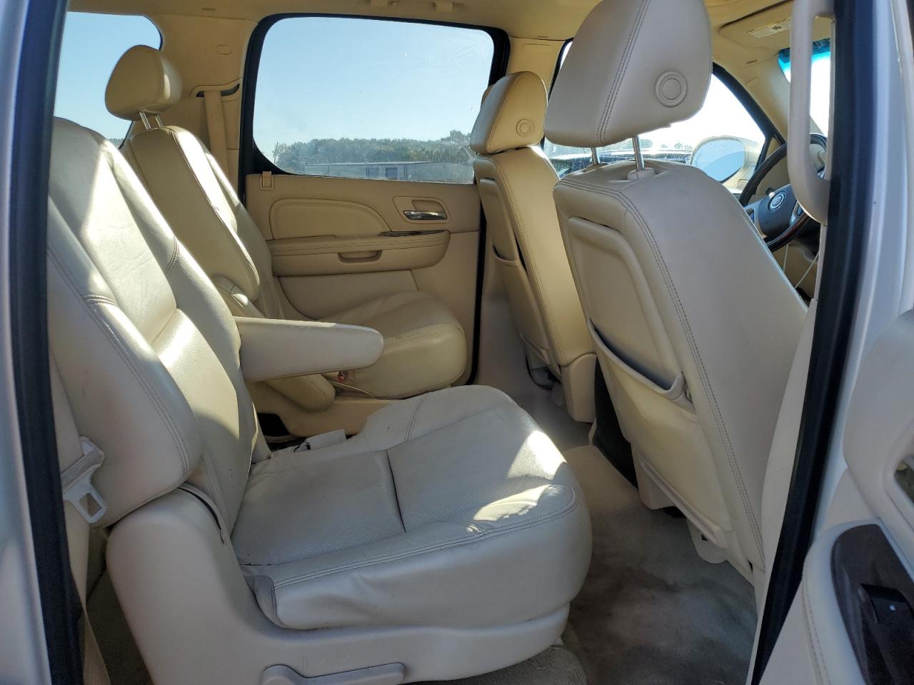 2008 CADILLAC ESCALADE ESV photo 11