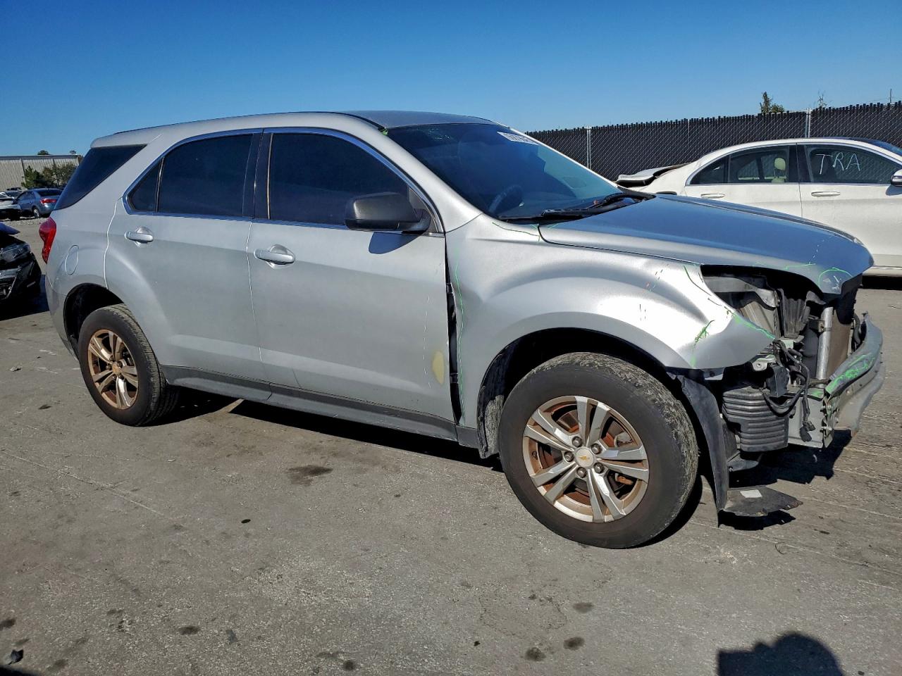 2014 CHEVROLET EQUINOX LS photo 4