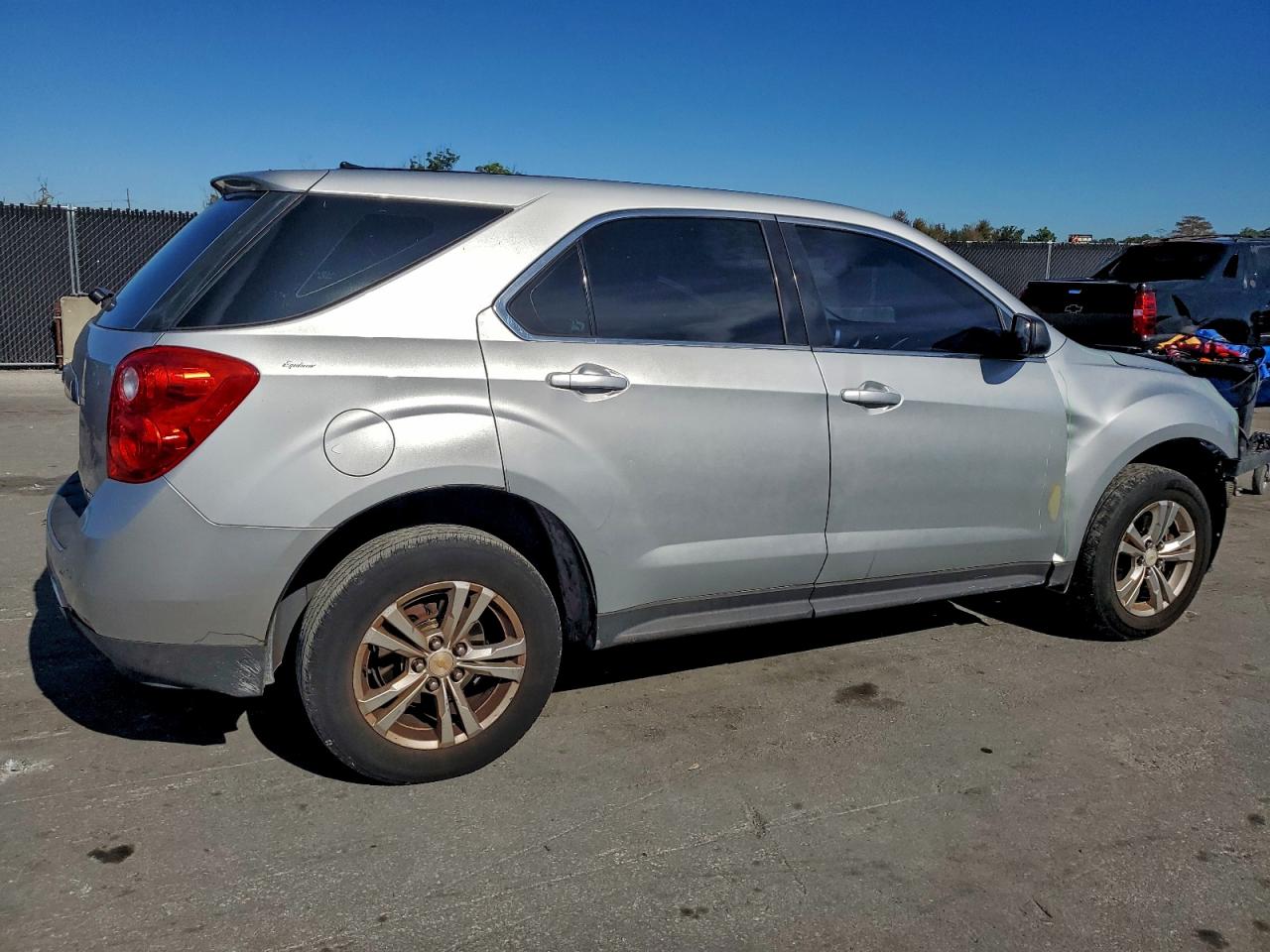 2014 CHEVROLET EQUINOX LS photo 3