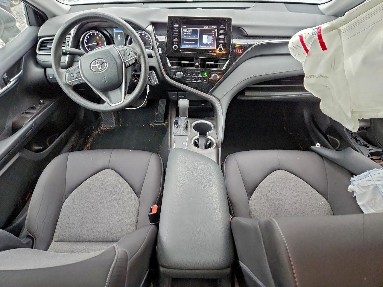 2021 TOYOTA CAMRY LE photo 8