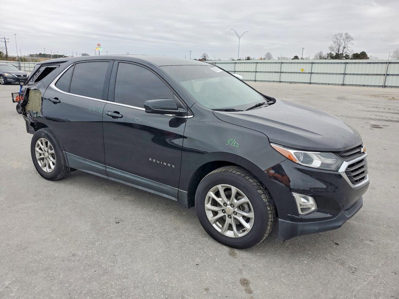 2020 CHEVROLET EQUINOX photo 4