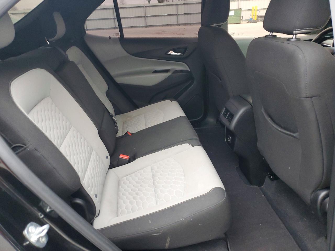 2020 CHEVROLET EQUINOX photo 11