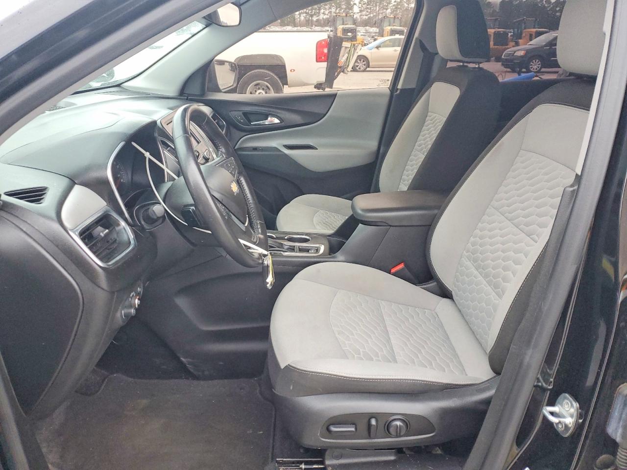 2020 CHEVROLET EQUINOX photo 7