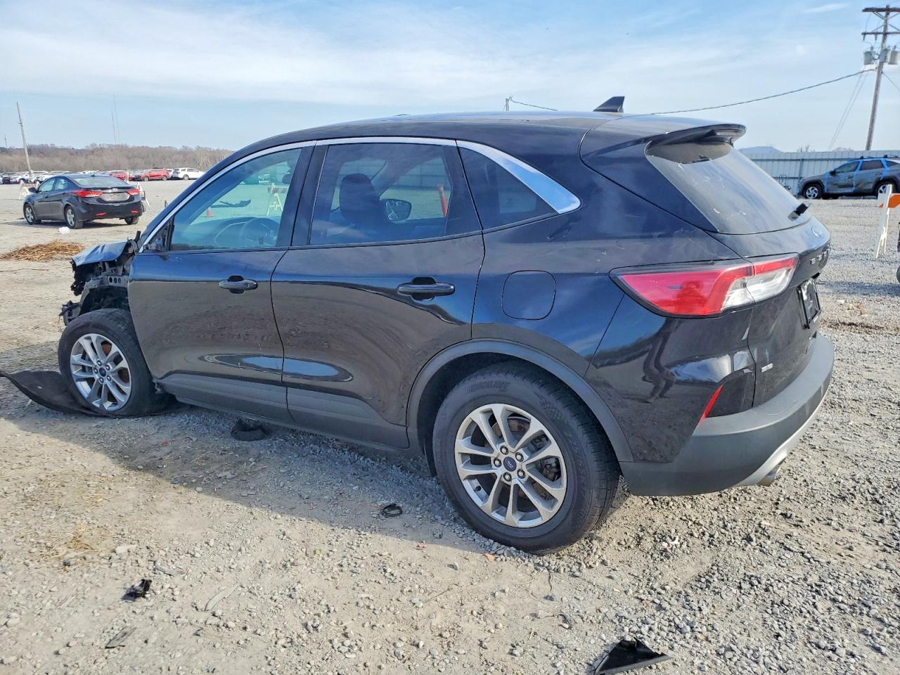 2022 FORD ESCAPE SE photo 2