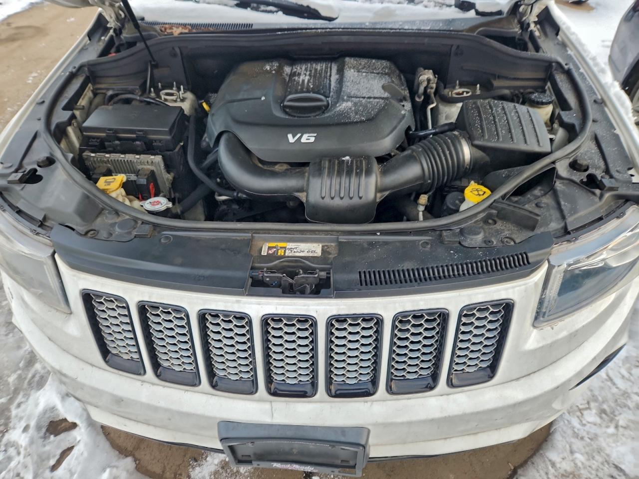 2015 JEEP GRAND CHEROKEE LAREDO photo 12