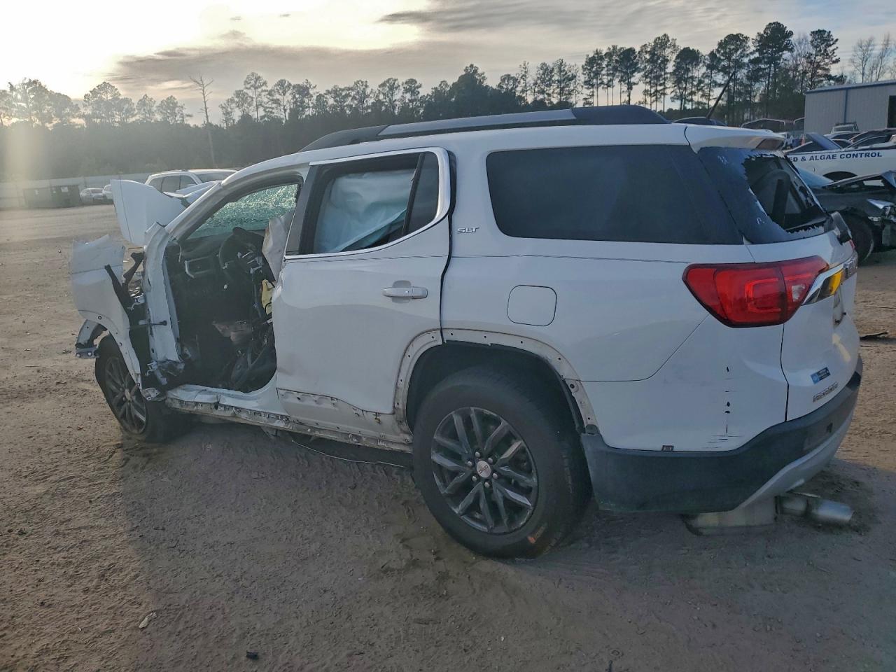 2019 GMC ACADIA SLT-1 photo 2
