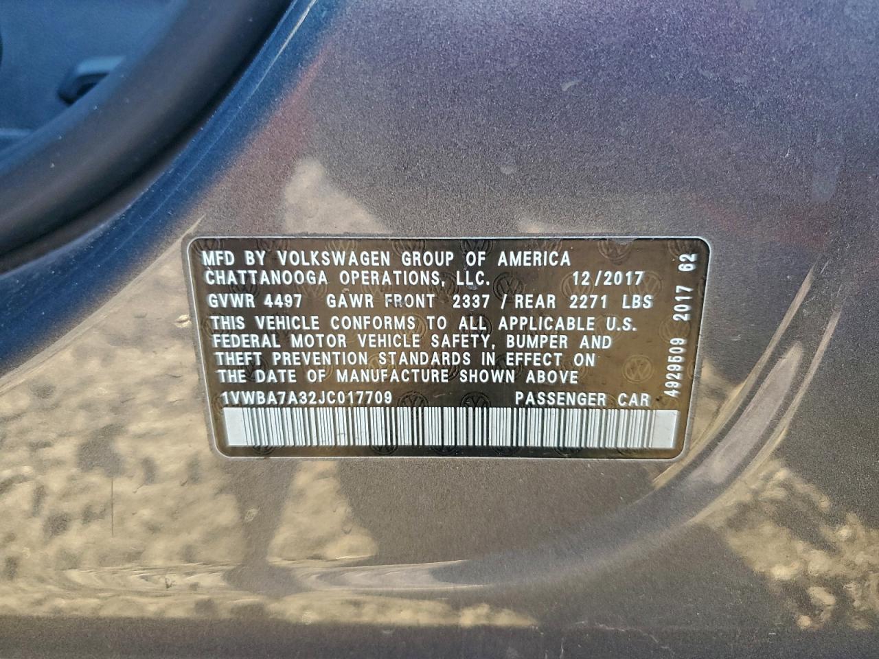 2018 VOLKSWAGEN PASSAT SE photo 12