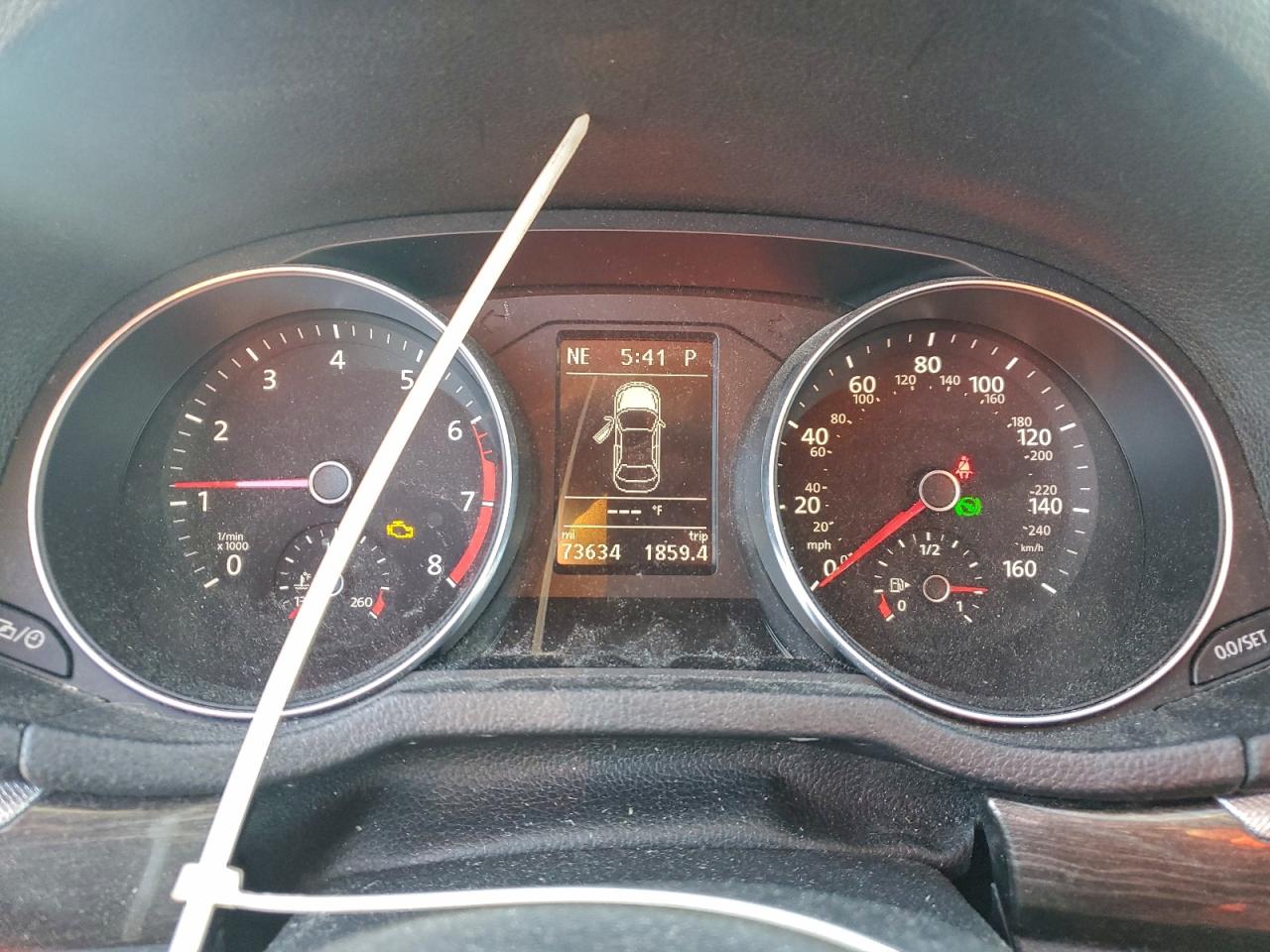 2018 VOLKSWAGEN PASSAT SE photo 9