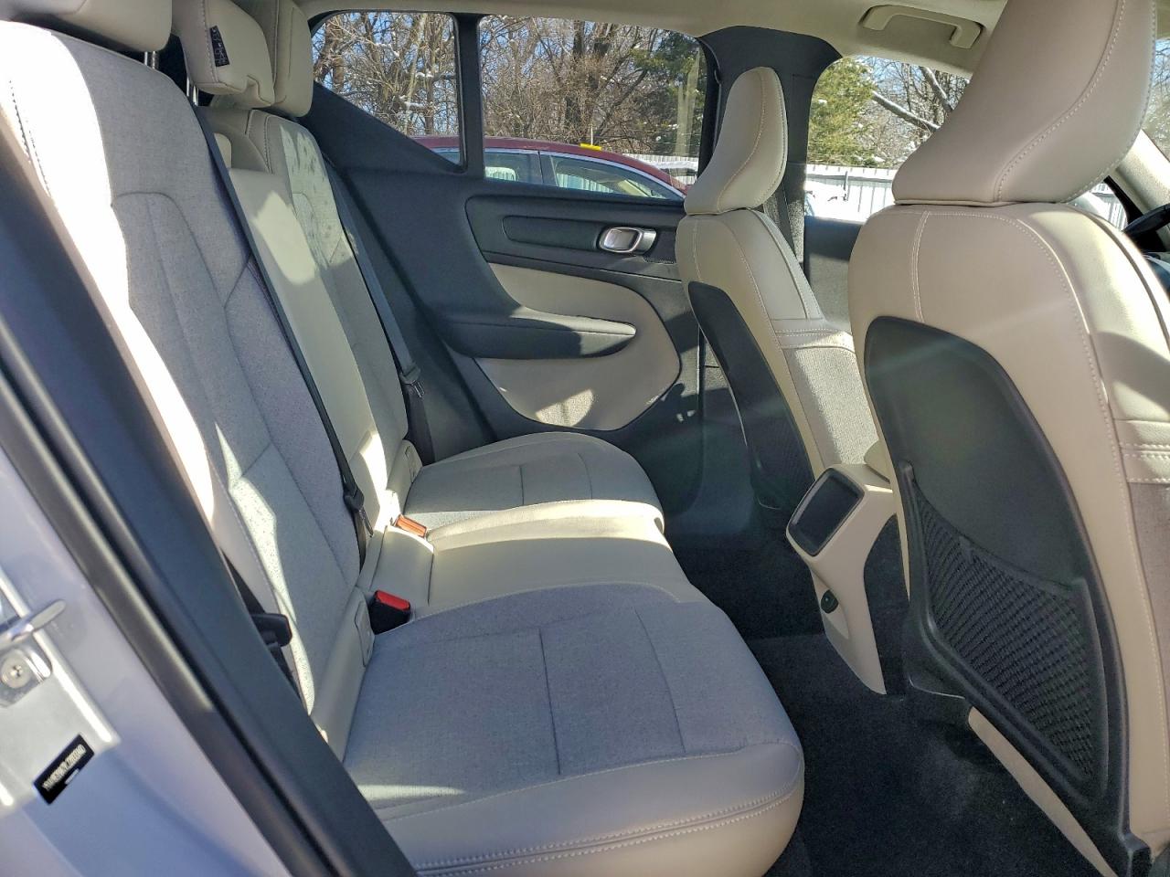 2020 VOLVO XC40 T5 MOMENTUM photo 11