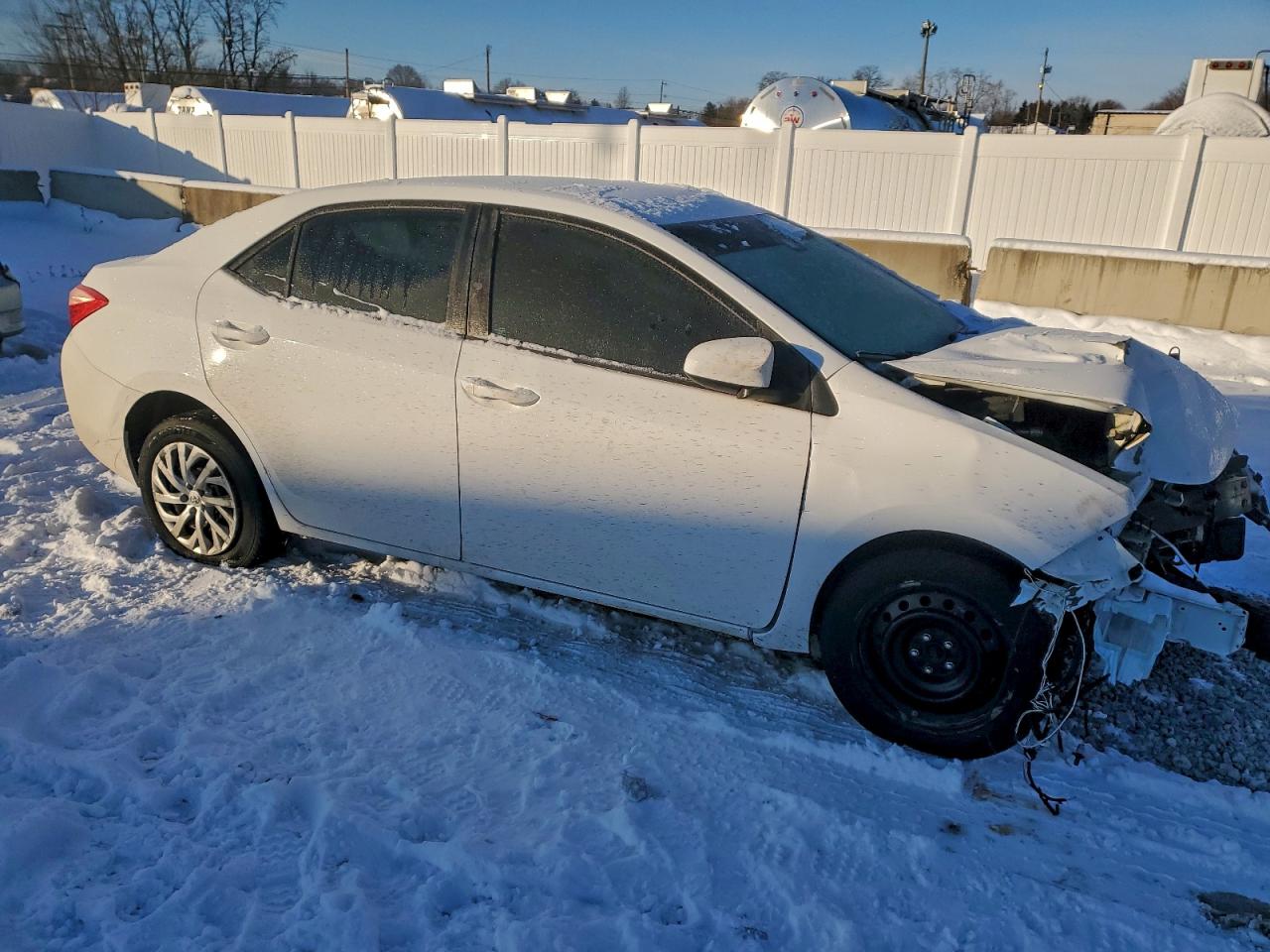 2017 TOYOTA COROLLA L photo 4