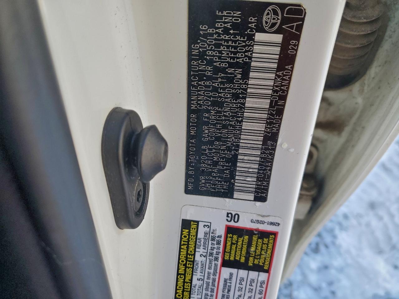 2017 TOYOTA COROLLA L photo 13