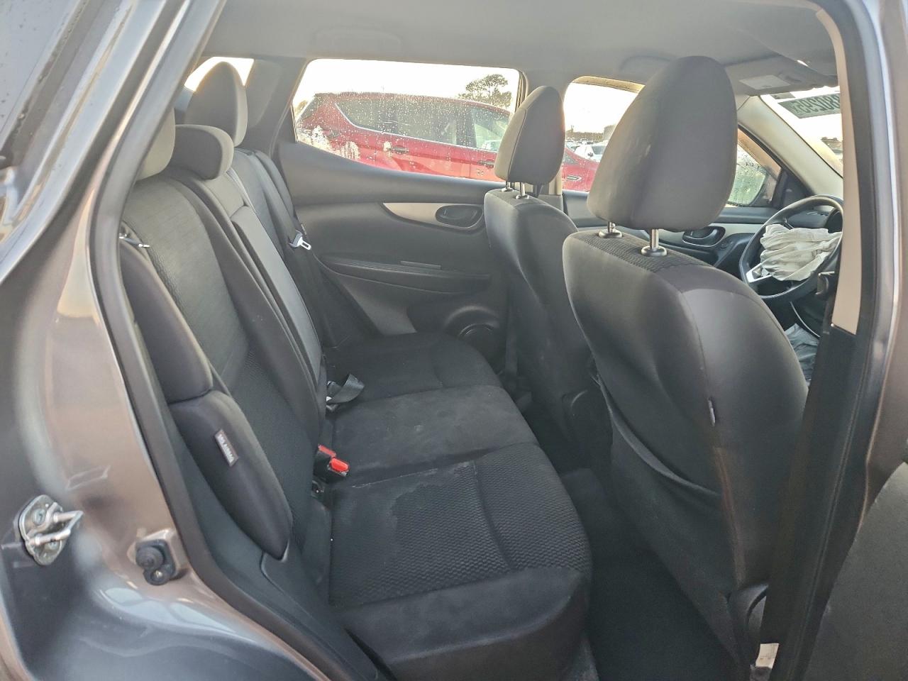 2020 NISSAN ROGUE SPORT S photo 11
