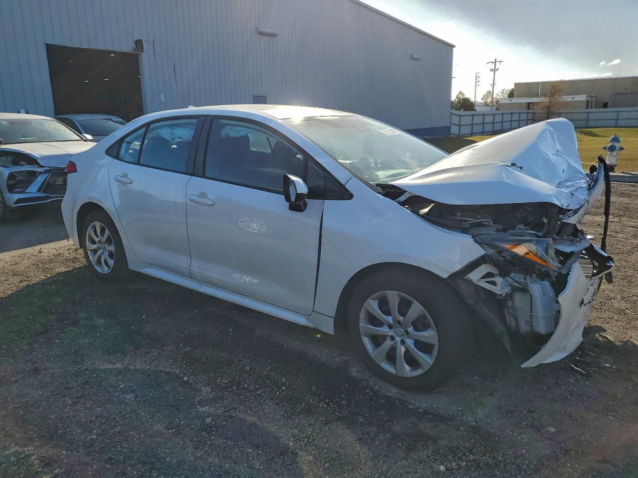 2021 TOYOTA COROLLA LE photo 4