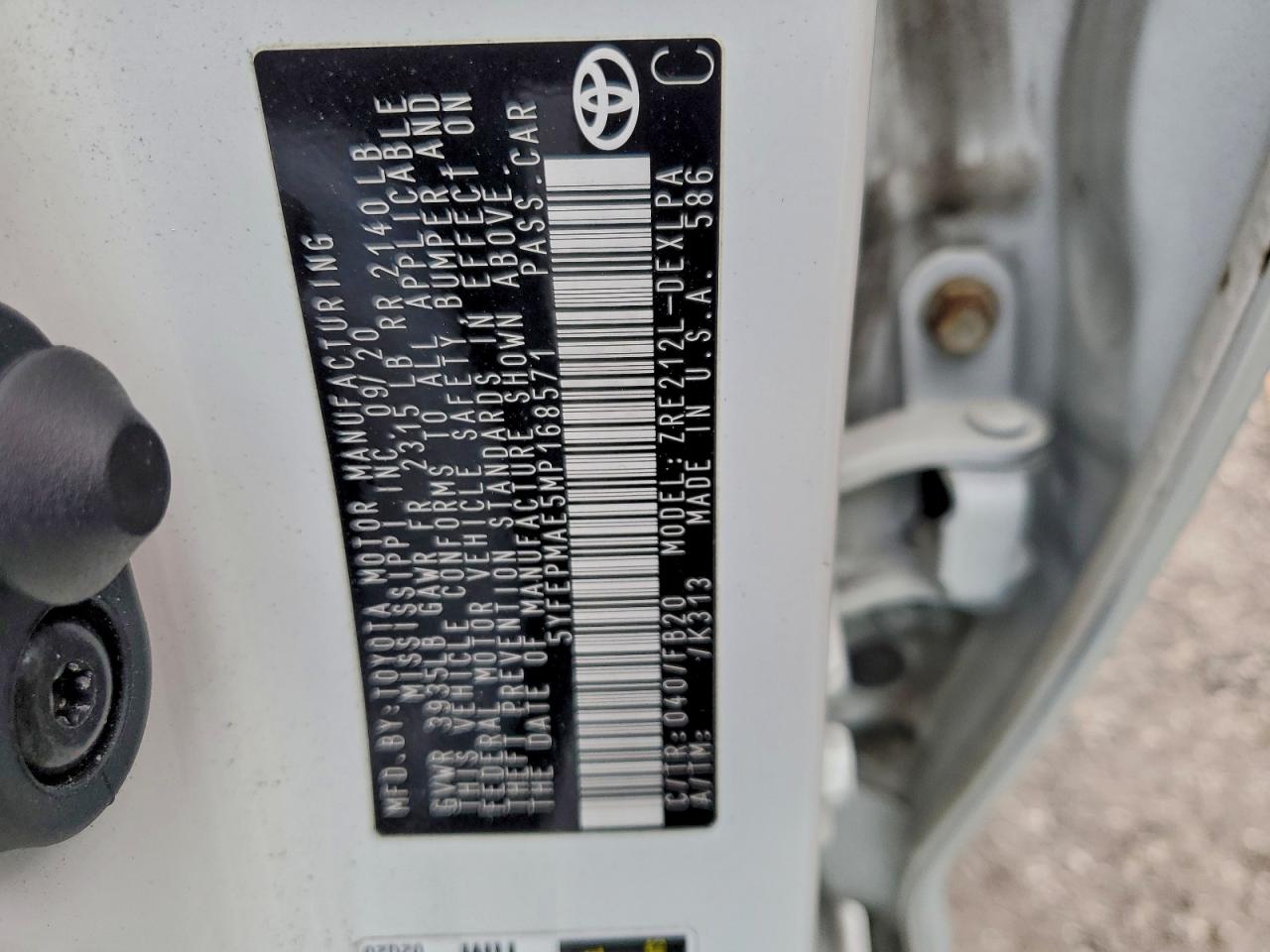 2021 TOYOTA COROLLA LE photo 13