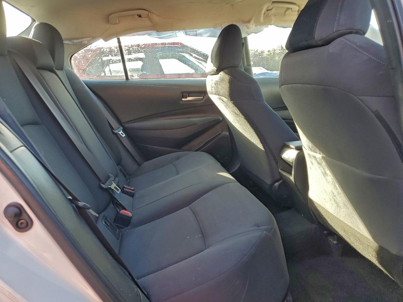 2021 TOYOTA COROLLA LE photo 10