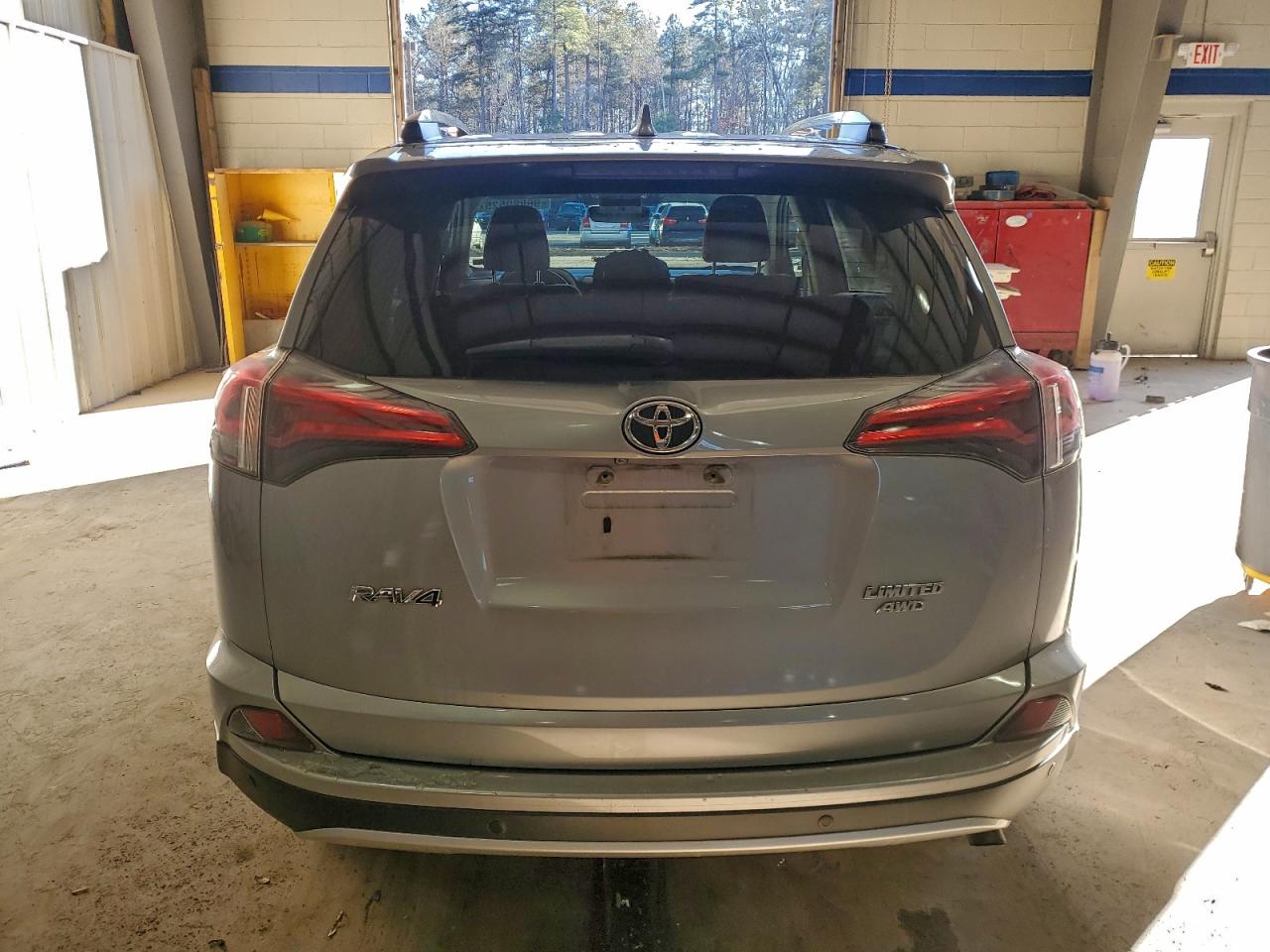 2016 TOYOTA RAV4 LIMITED photo 6