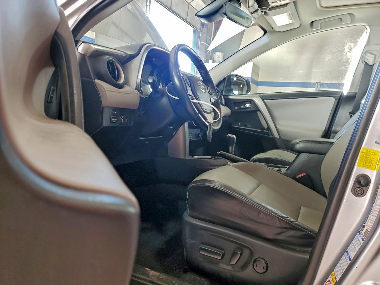 2016 TOYOTA RAV4 LIMITED photo 7