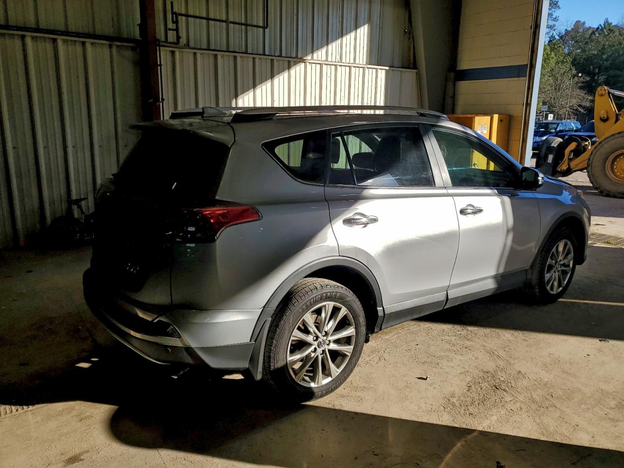 2016 TOYOTA RAV4 LIMITED photo 3