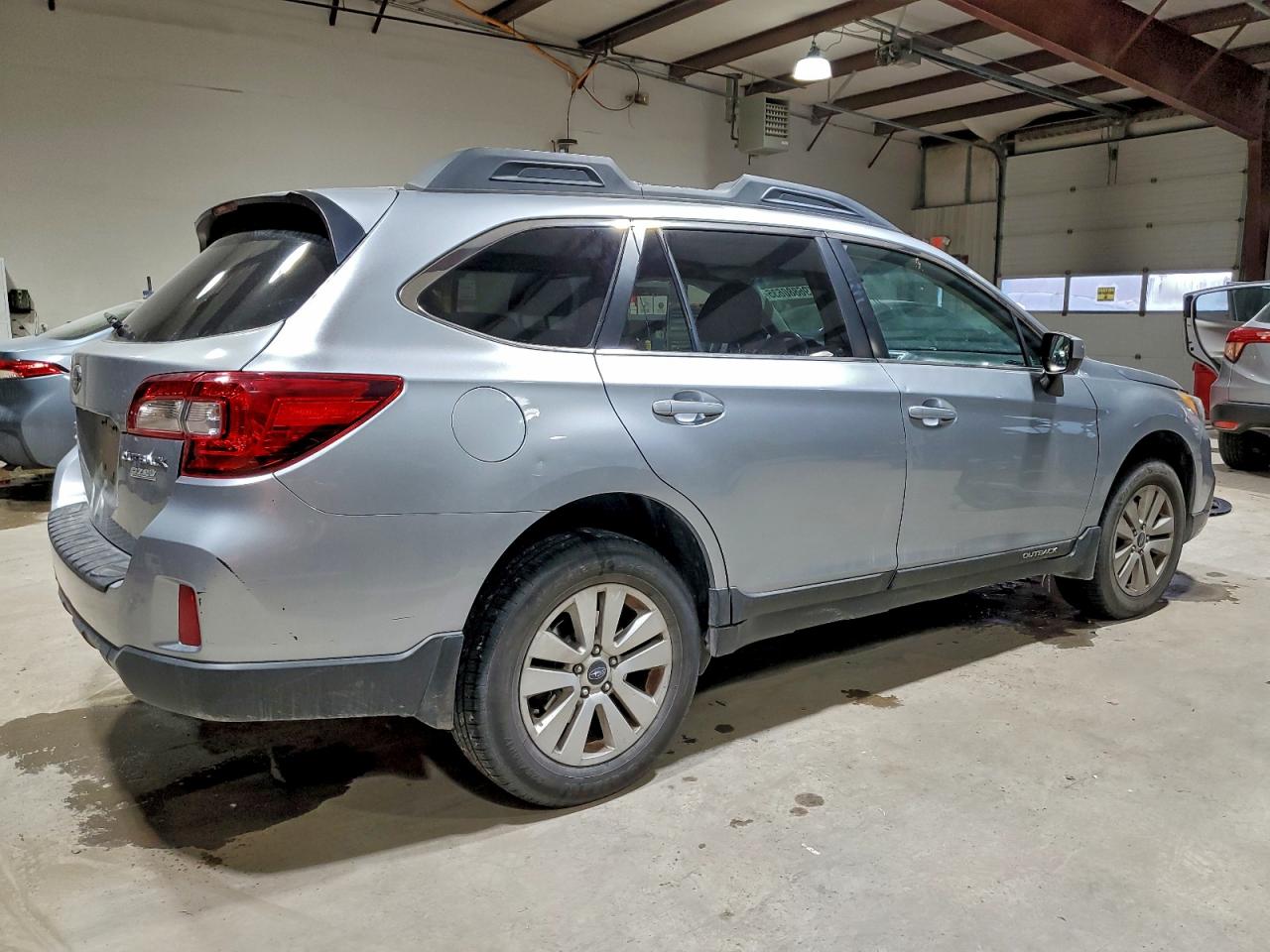 2015 SUBARU OUTBACK 2.5I PREMIUM photo 3