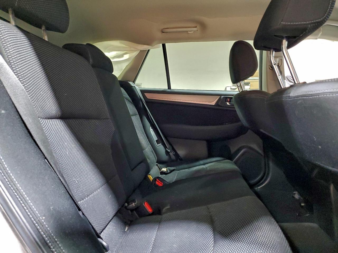 2015 SUBARU OUTBACK 2.5I PREMIUM photo 11