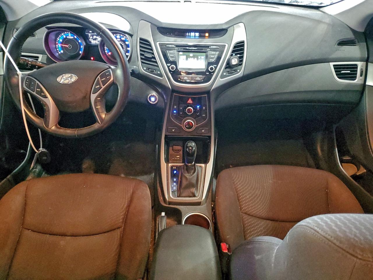 2016 HYUNDAI ELANTRA SE photo 8