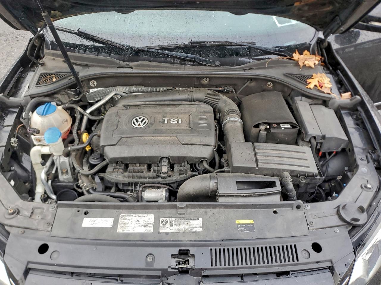 2015 VOLKSWAGEN PASSAT SE photo 11