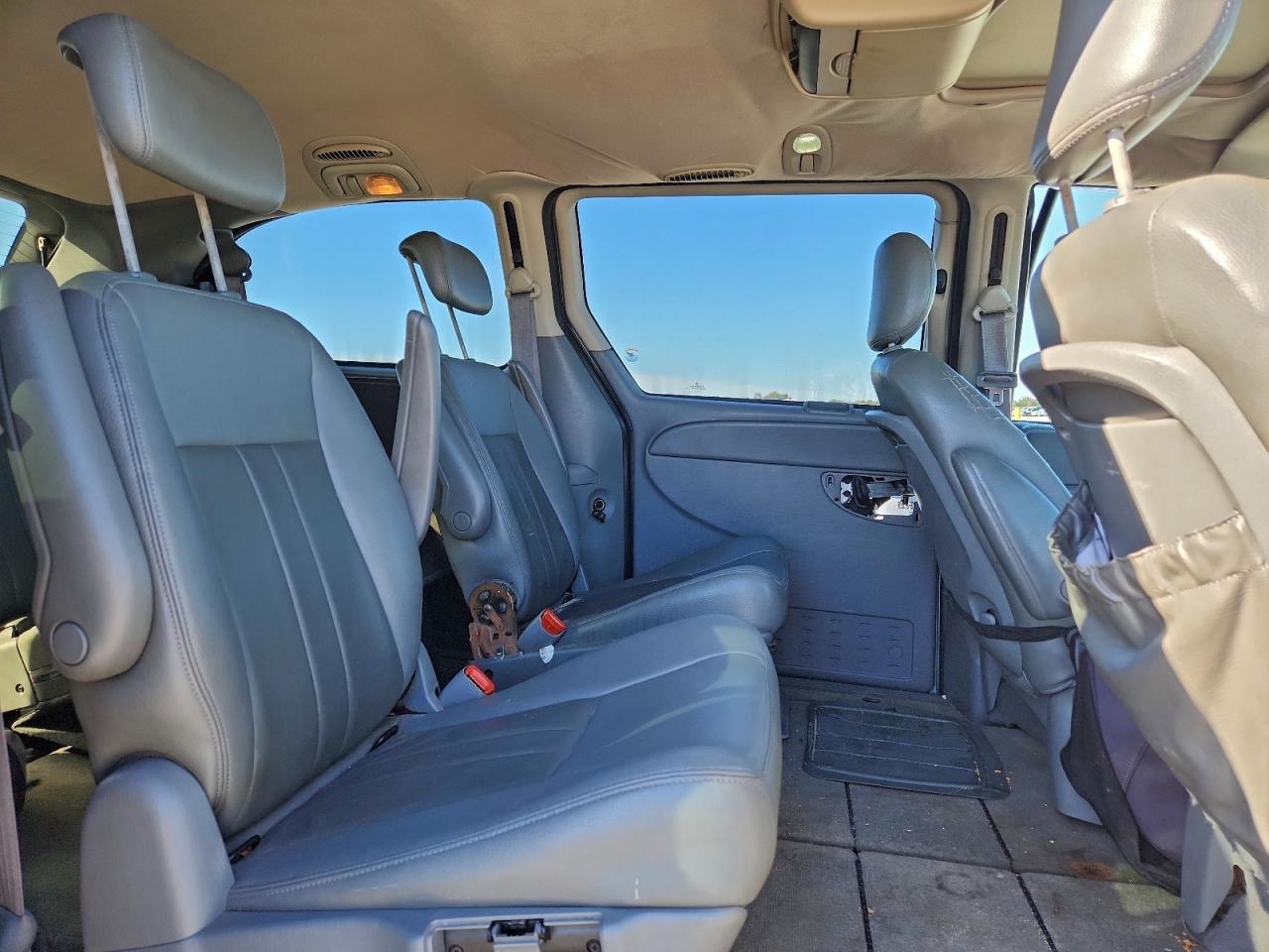 2007 DODGE GRAND CARAVAN SXT photo 11